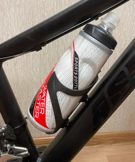 Full Carbon Fiber Bicycle Ultralight Water Bottle Cage, Carbon Bottle Holder Anti-Slip for MTB Road Bike Cycle Equipment